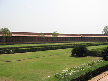 courtyard for an audience with akbar